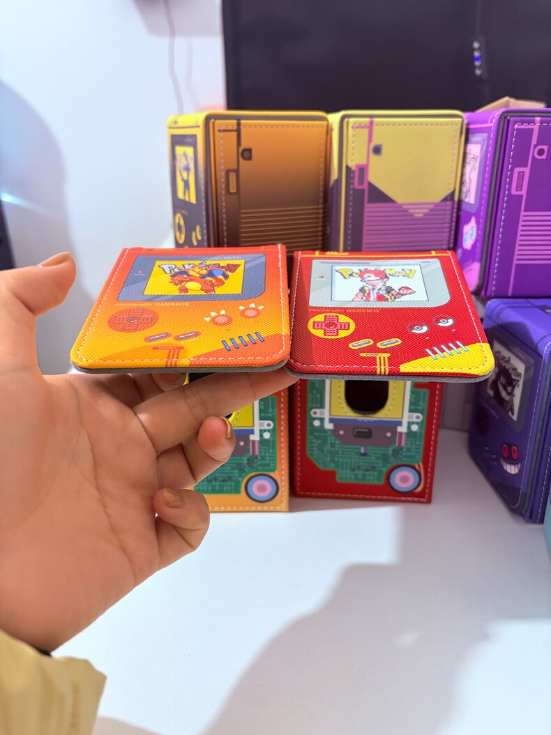صندوق تخزين بطاقات بوكيمون بتص - مراجعة Gaming Console Retro وسعره